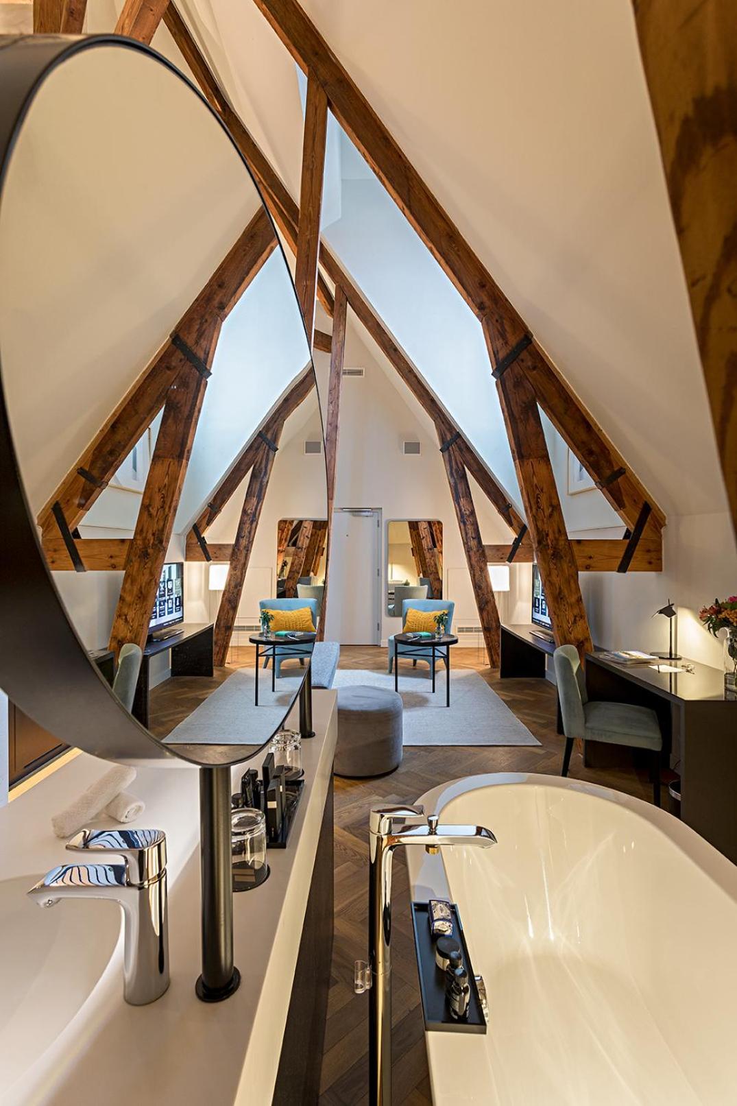 Pestana Riverside 5* Ámsterdam